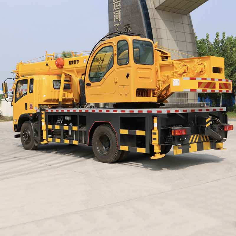 东风底盘国五吊车 徐工臂高配汽车吊 16吨工程机械起重机