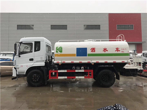 东风大容积洒水车厂家订做