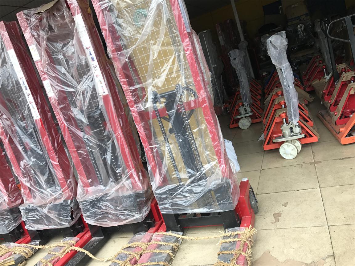 沙井温德福低价出售批出手动升高车  维修叉车  叉车租赁  电动叉车