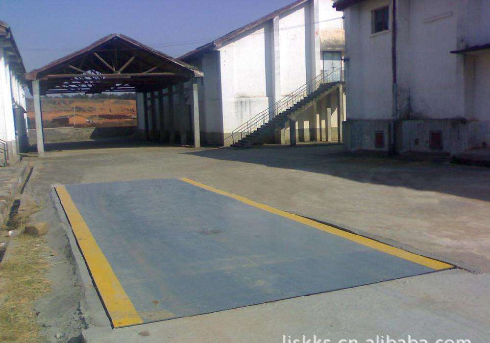 淮阴地磅生产厂家100吨防水地磅上海鹰牌衡器