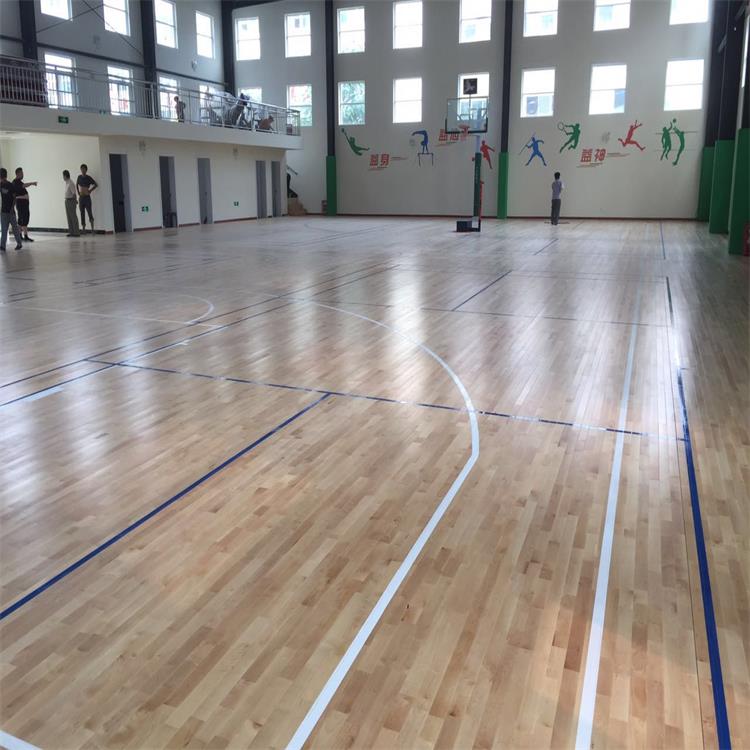 运动木地板生产厂家直销 木地板专业施工团队  篮球场木地板  室内运动木地板  体育馆木地板