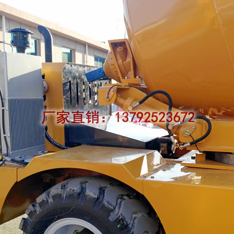 鲁樽4方辽宁自动上料搅拌车2019年新款  移动式搅拌机  小型混凝土搅拌车