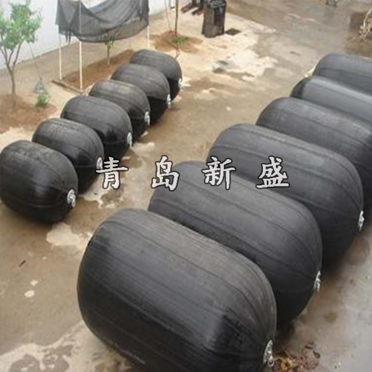 新盛供应优质船用橡胶充气护舷 3.5m*6.0m  船用靠球  码头防撞护舷  充气橡胶护舷