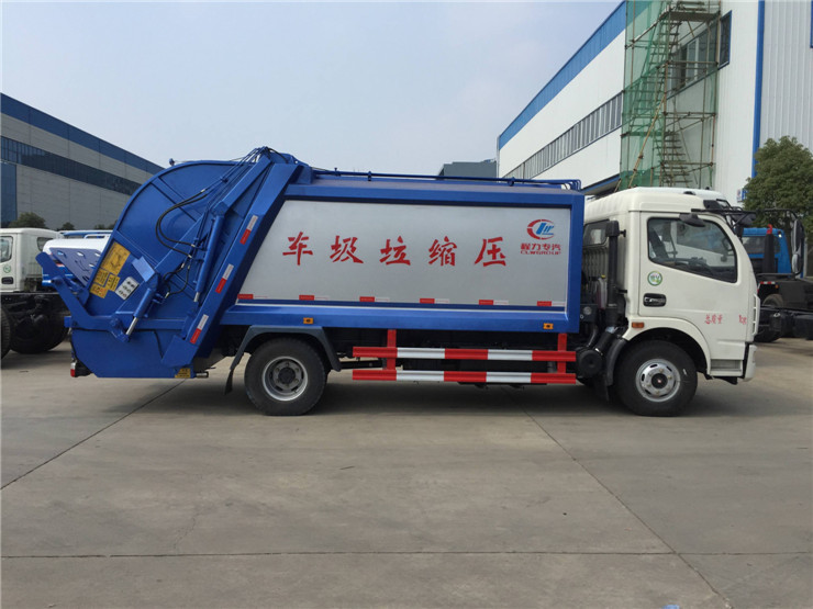 东风多利卡D7压缩式垃圾车8方图片  国五压缩式垃圾车  8方压缩式垃圾车图片