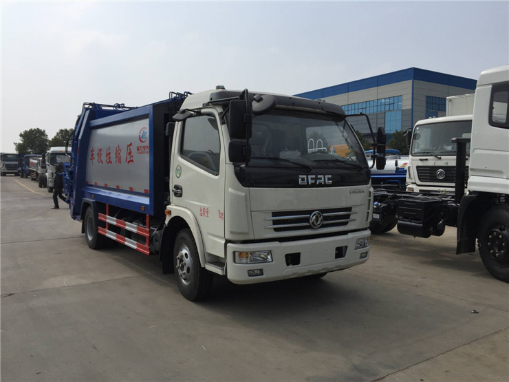东风多利卡D7压缩式垃圾车8方图片  国五压缩式垃圾车  8方压缩式垃圾车图片