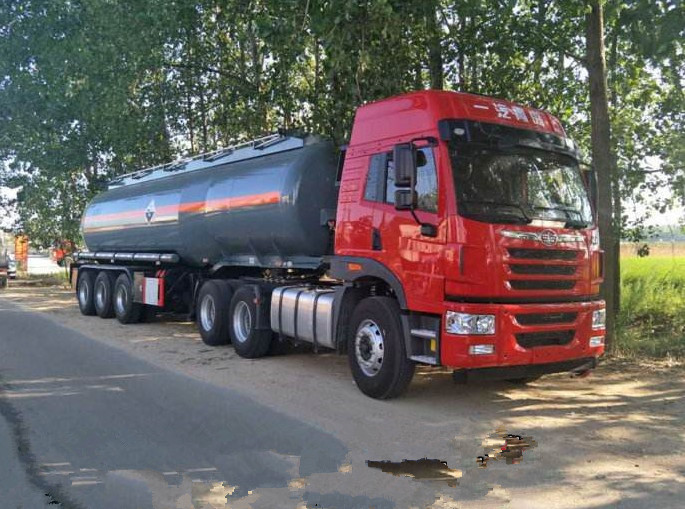 8立方煤焦油车