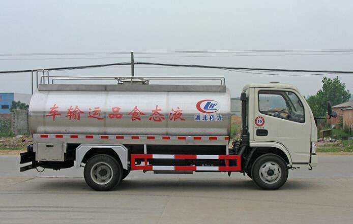 8吨奶油车