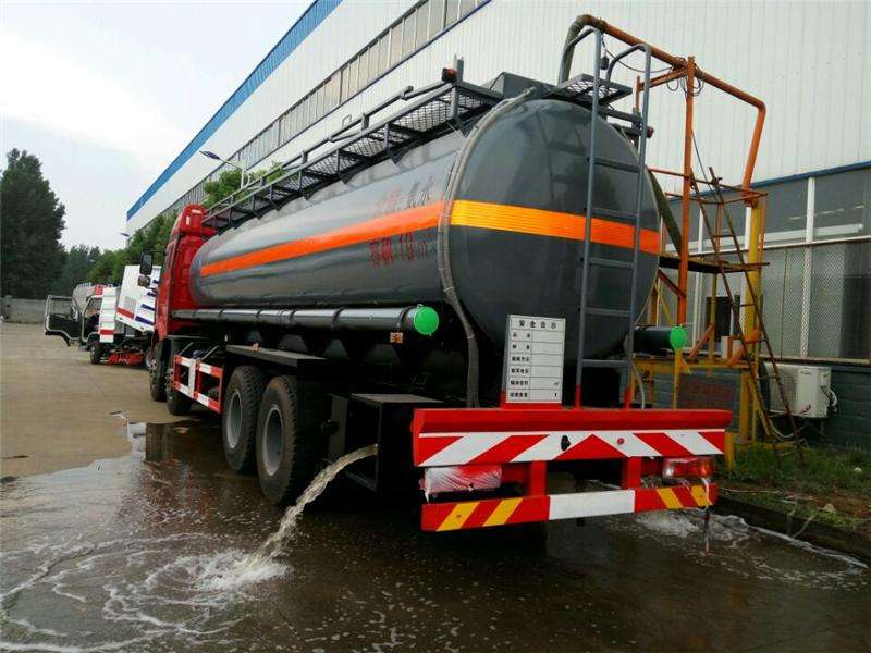 东风153净水剂运输车