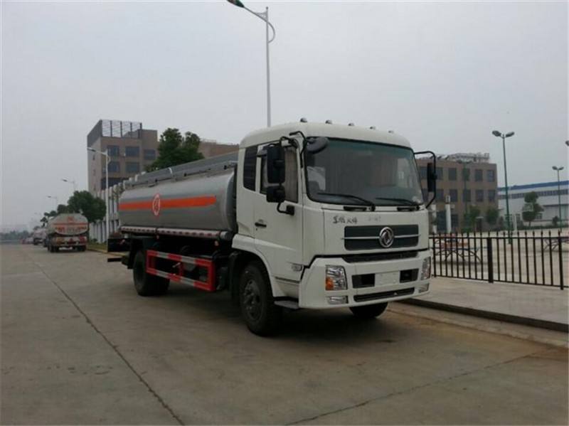 东风劲卡澡堂水运输车