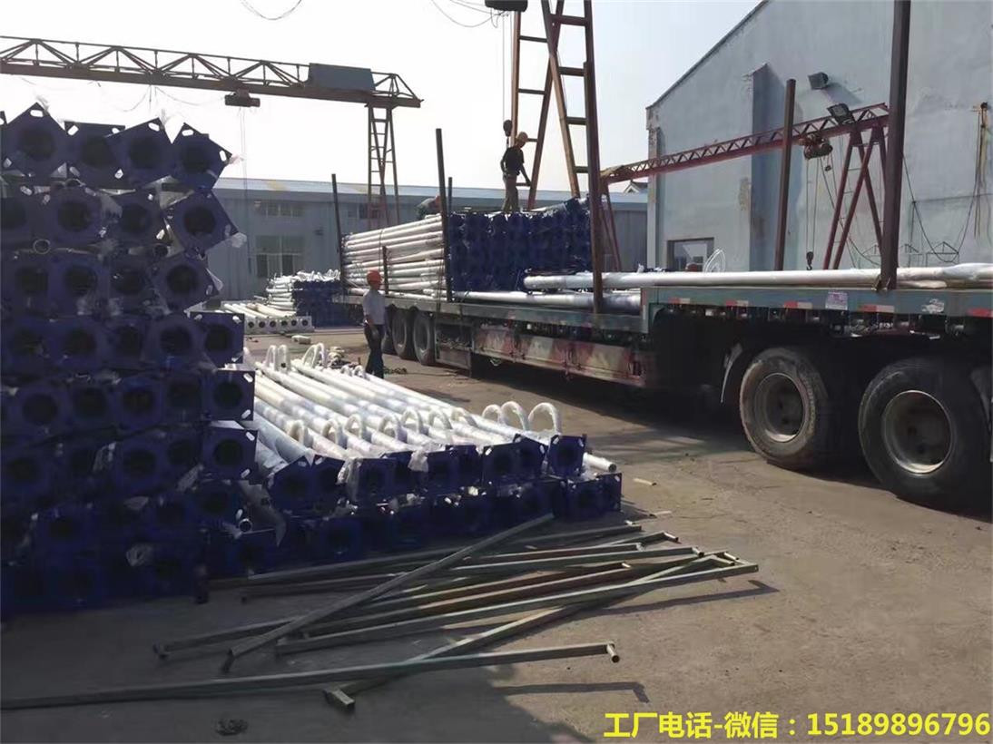 河南新乡市太阳能路灯价格  LED路灯厂家  led太阳能路灯