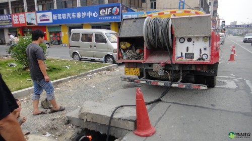 福州高压清洗管道化粪池清淤抽粪那个好  隔油池清掏吸污  雨水管疏通清洗  化粪池清淤吸污