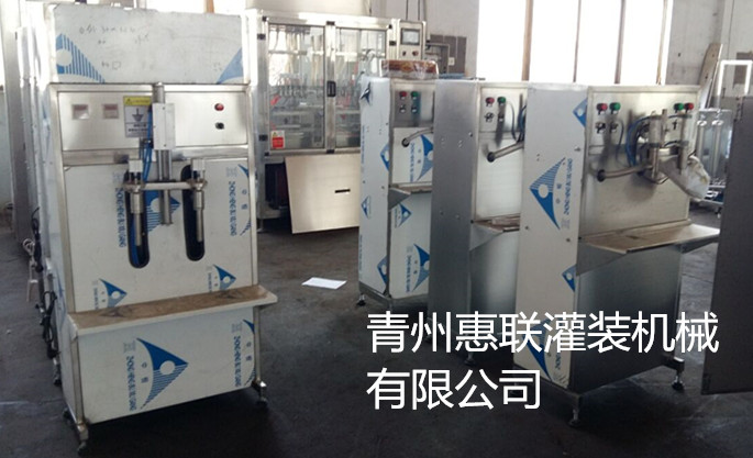 自动定量液体灌装机价格瓶装灌装机山东液体