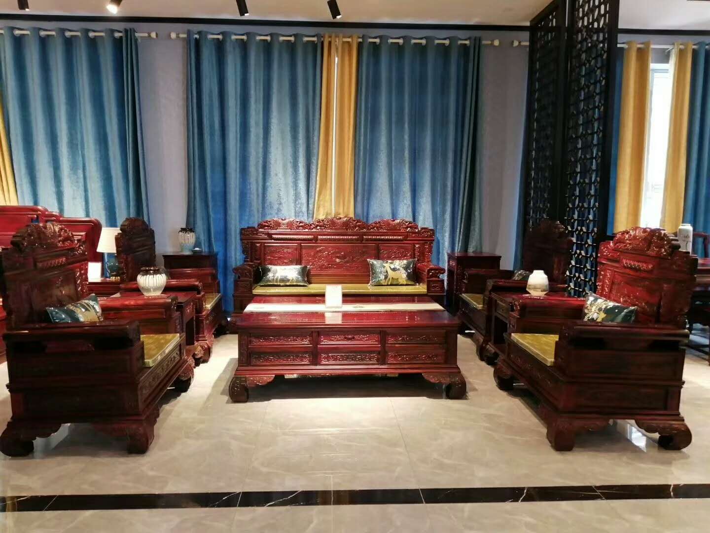 买红木家具是不是会显得家里很老气  大果紫檀  家具沙发  实用