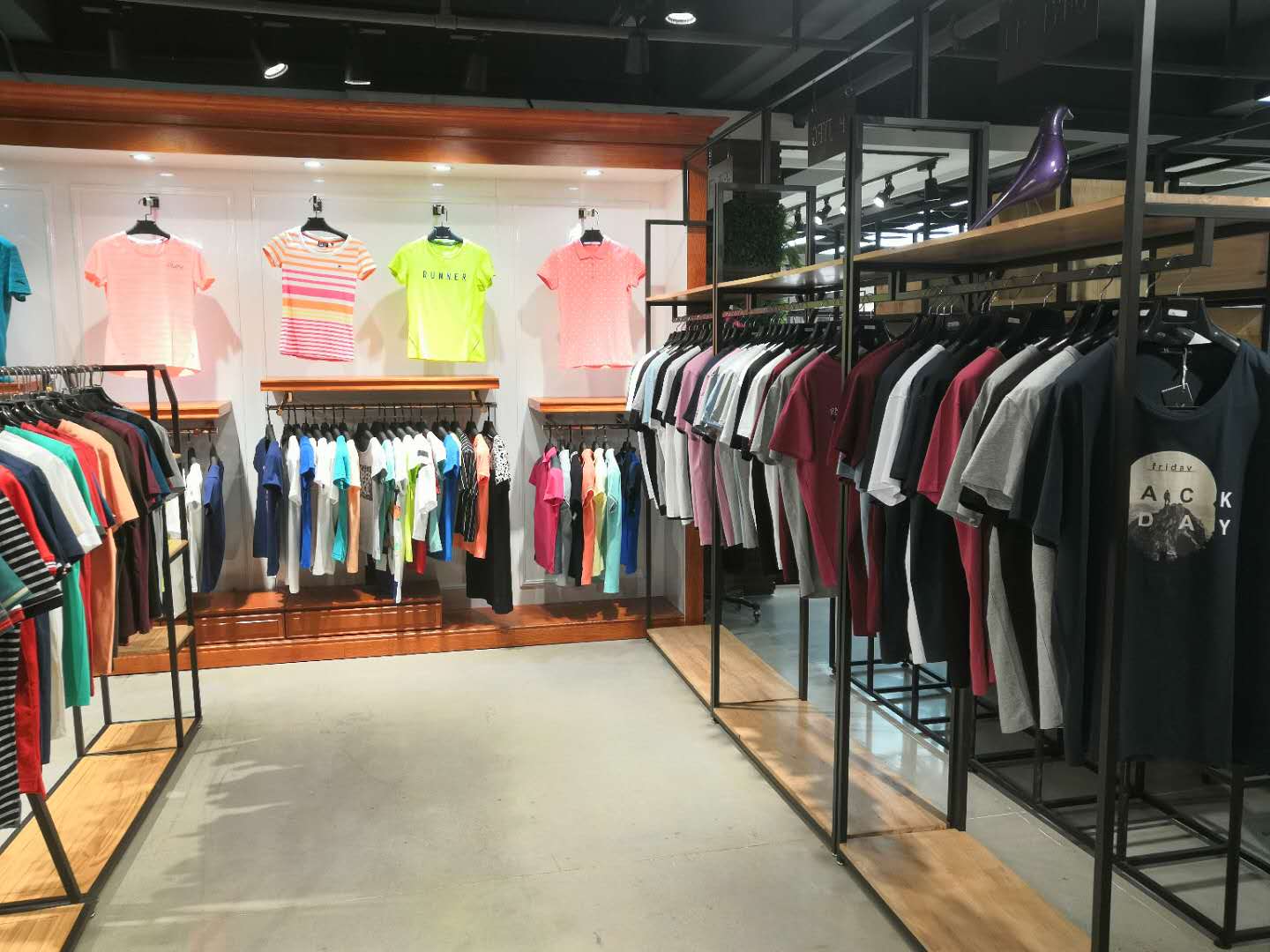 19年福建品牌休闲潮流男装尾货批发供应市场&nbsp;&nbsp;品牌男装&nbsp;&nbsp;男装批发&nbsp;&nbsp;库存批发