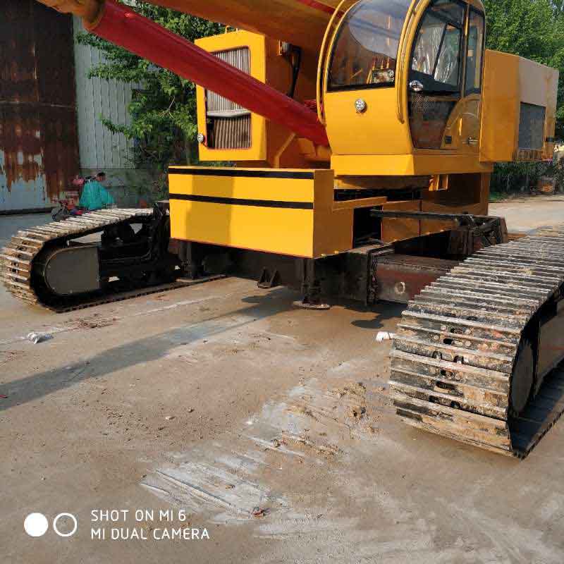 25吨履带起重机 高频率强制性散热器 全液压步履吊车