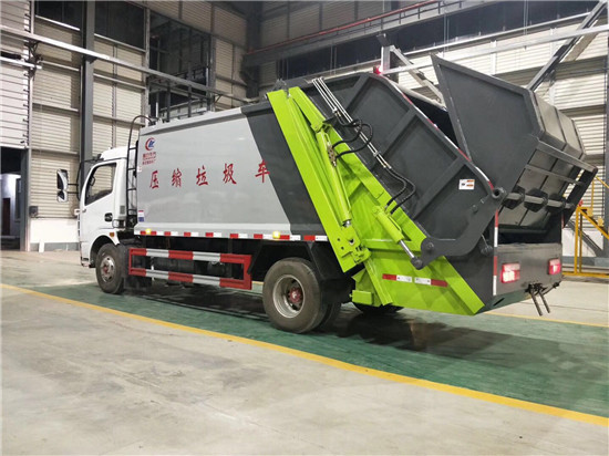 多利卡5方压缩垃圾车供应_东风自卸垃圾车