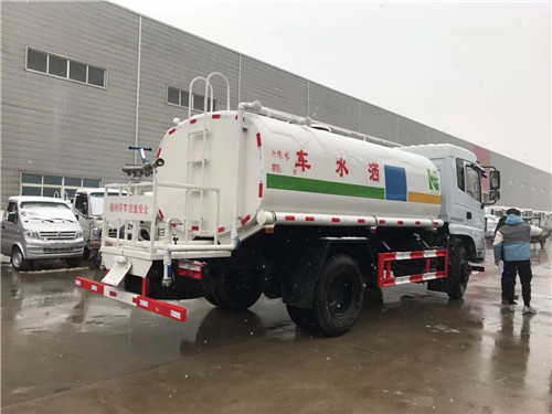 东风12吨水车促销处理  8吨东风环卫洒水车  东风洒水车价格 洒水  8方洒水车