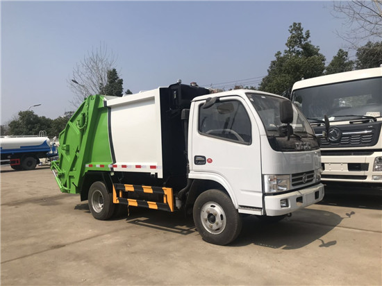 东风多利卡5方压缩垃圾车现车