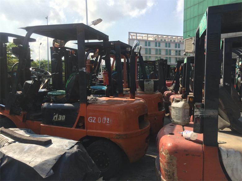 深圳沙井低价出售各种二手机动叉车及手拉车  宝骊叉车  油桶车