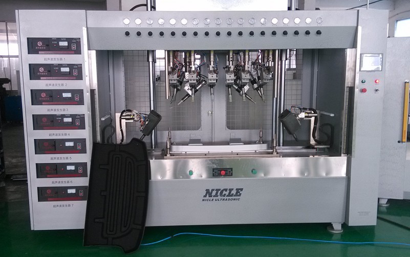 尼可汽车衣帽架焊接机器  塑料焊接  超声波焊接