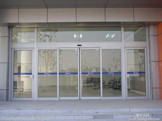 鑫海福玻璃提供的肯德基门好不好-青岛肯德&nbsp;&nbsp;青岛肯德基门制造商