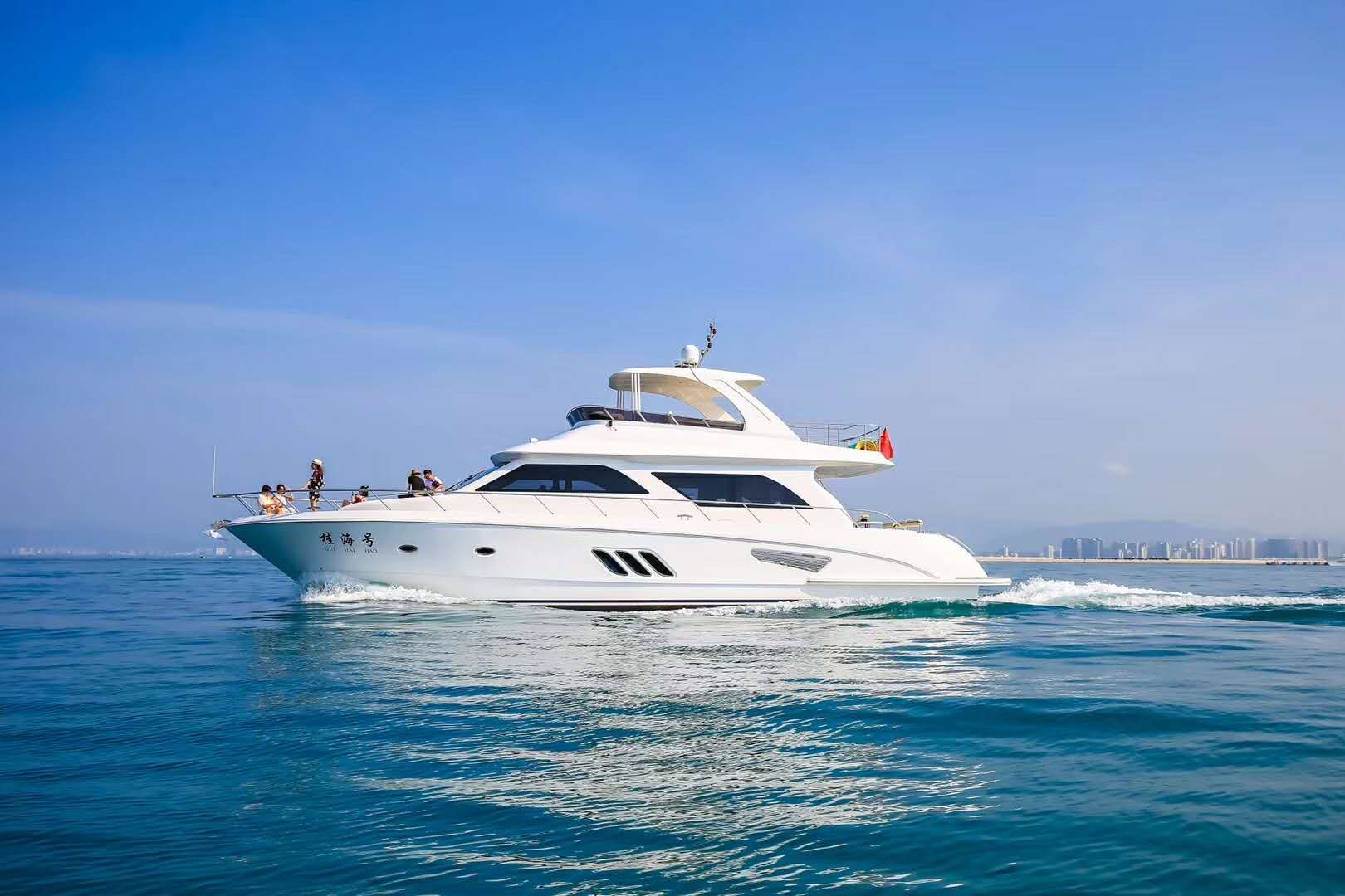 深圳惠东合正东部湾（豪华）游艇出海游玩  游艇出海观光海钓  一线海景房酒店  海景别墅烧烤预定