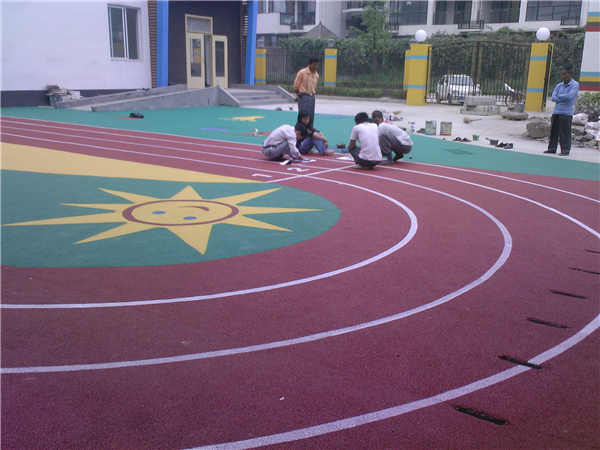 进口塑胶跑道，四川专业的塑胶跑道供应
