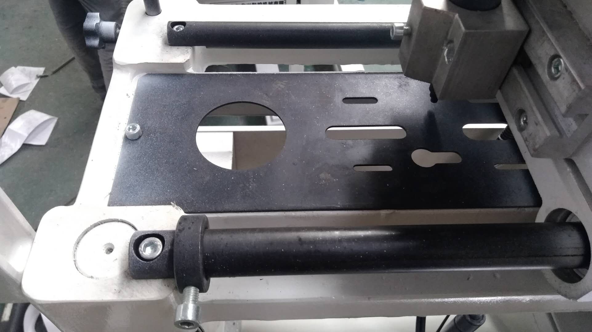 铝建材加工设备前置三孔钻  门窗锁孔加工设备  铝建材前置三孔钻