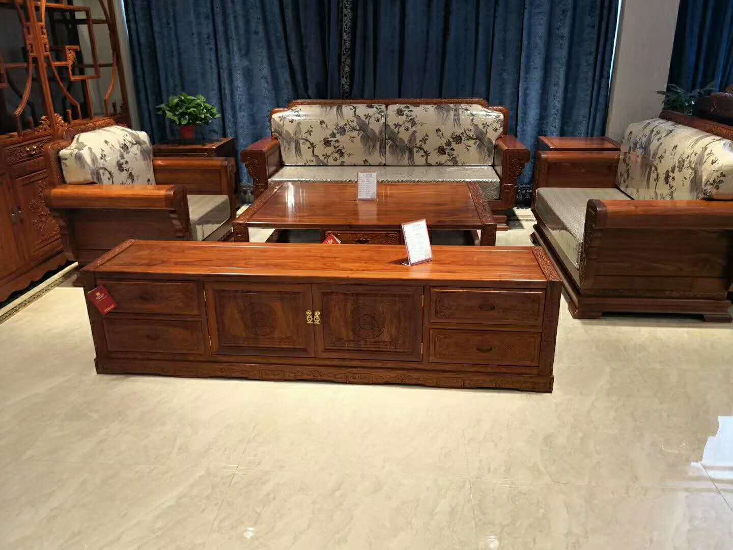 怎么样从专业的角度去选择红木家具  大果紫檀红木家具