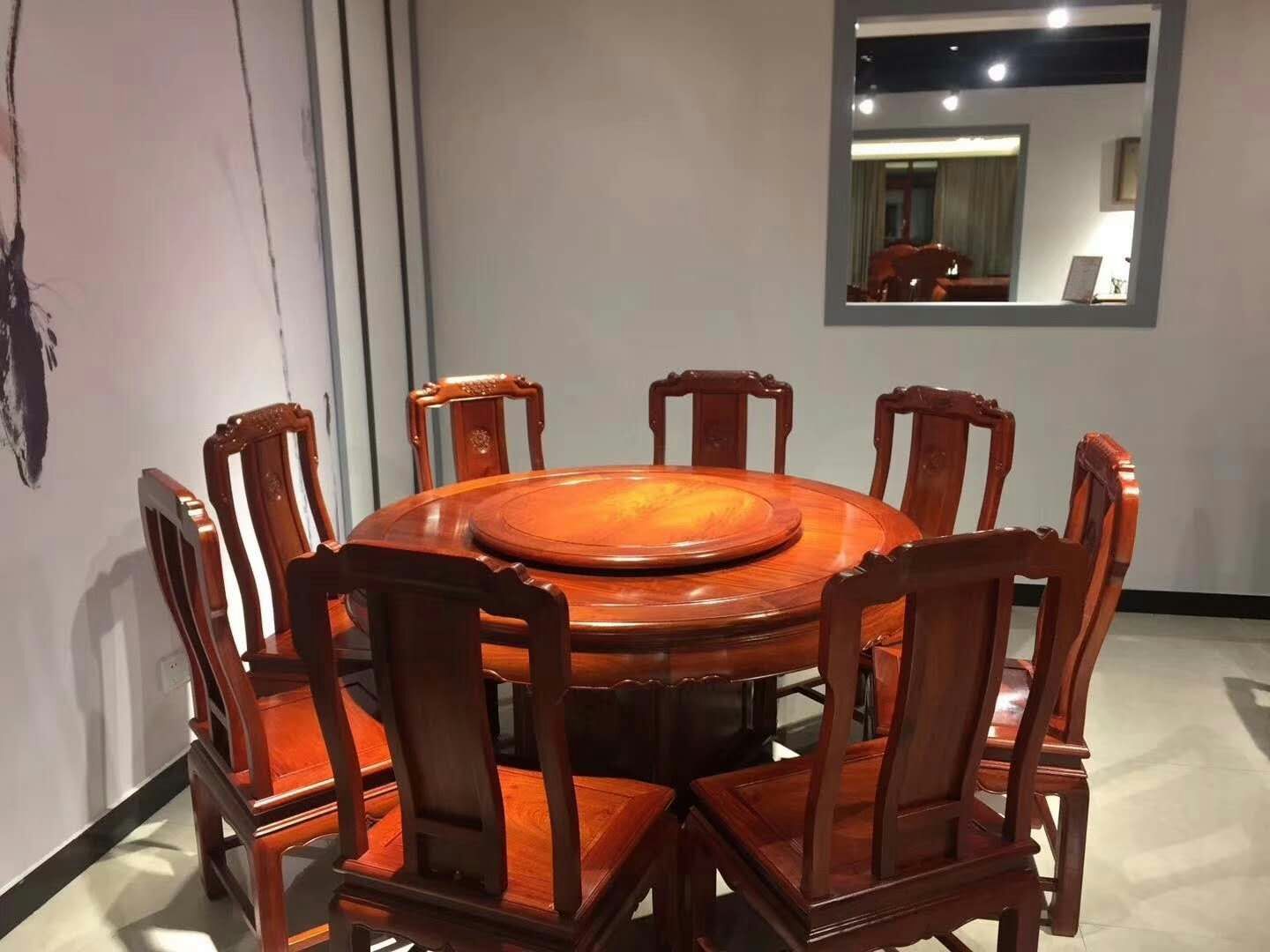 东阳缅花厂家在哪里  大果紫檀沙发  刺猬紫檀沙发  红木家具