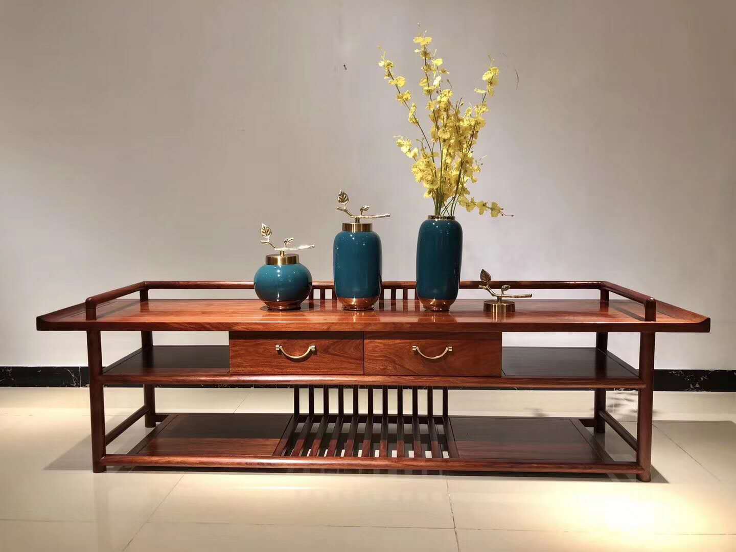 红木家具  红木沙发  红木大床  红木圆桌