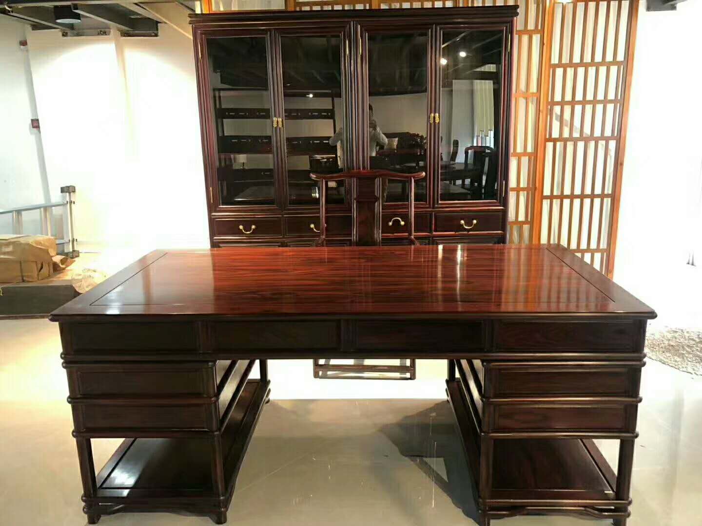 印尼黑酸枝和东非黑酸枝哪个材质更好  阔叶黄檀  东非酸枝