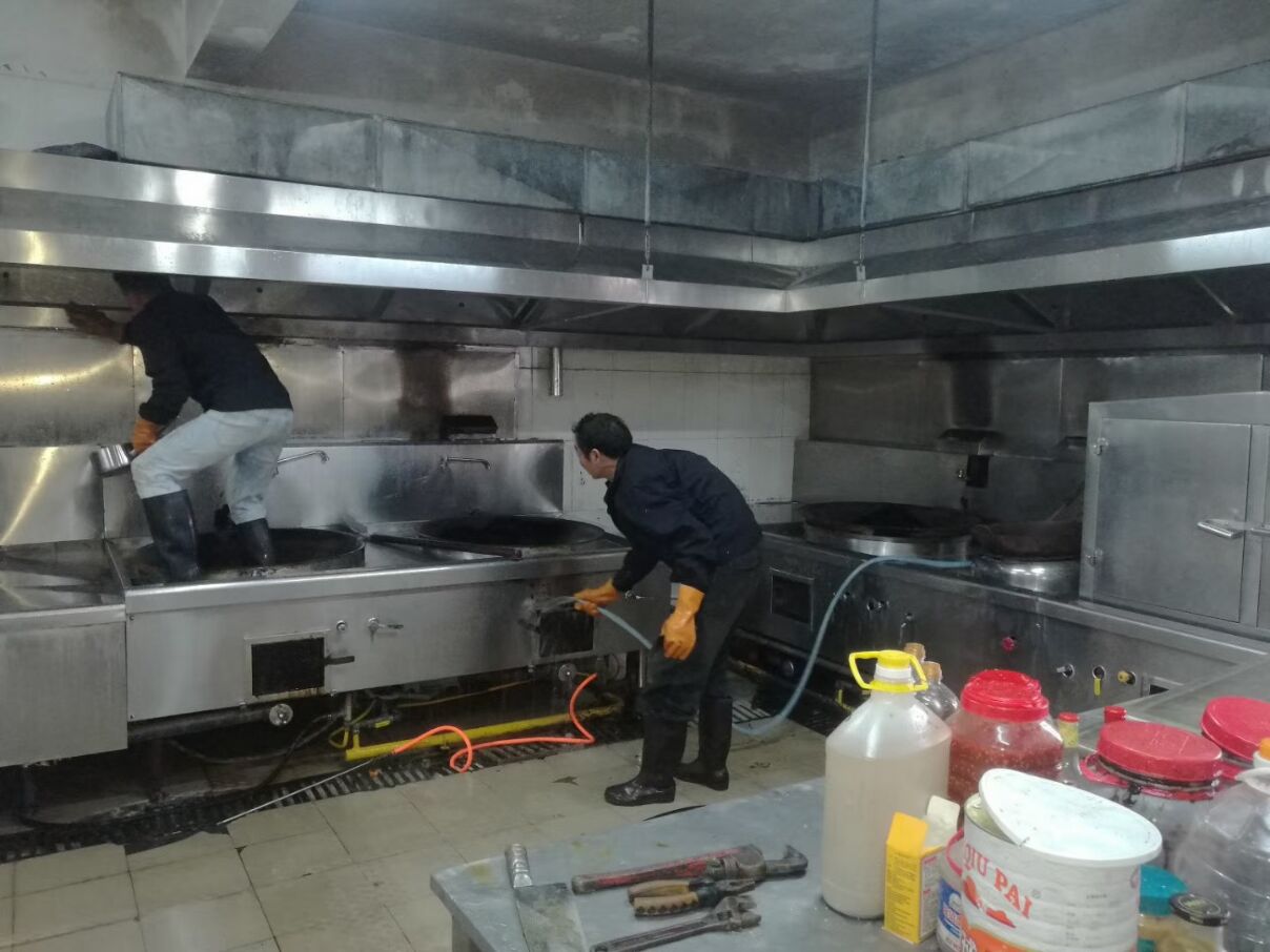 河源市酒店厨房设备生产厂家安装排烟设备通风设备公司  河源排烟设备安装  河源通风设备安装  河源厨房设备厂家