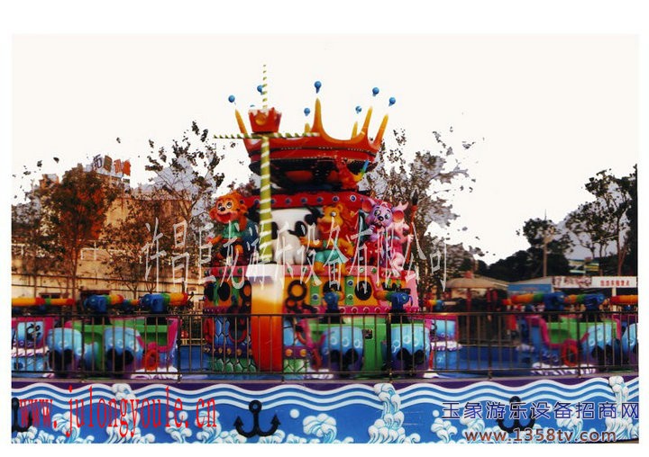 儿童游乐场加盟游乐设备厂组图3代12座激战加勒比  好玩的游乐设备  经典游乐设备  游乐场游乐设备