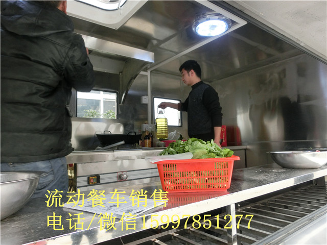 餐车价格流动食堂做饭车批发商