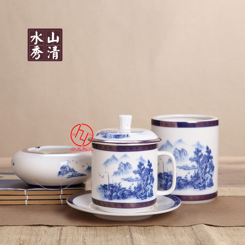 办公礼品笔筒批发，陶瓷笔筒印制书法文字  办公笔筒