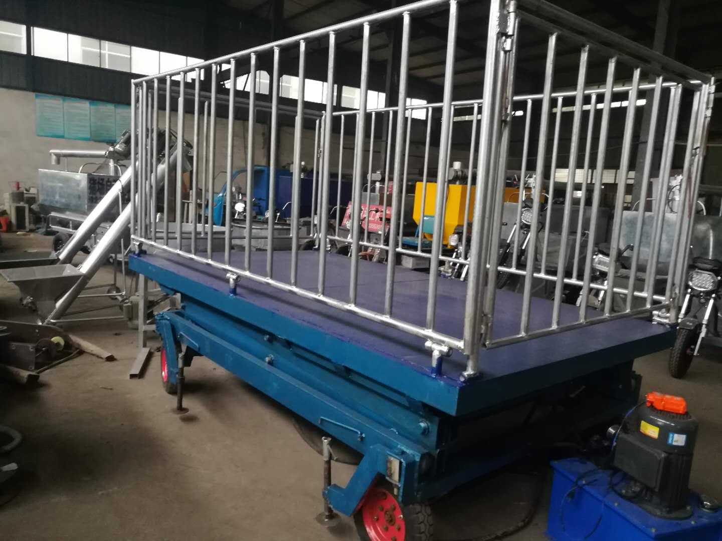 全自动升降移动式猪场装猪车  养猪场全自动升降专用  养鸭场专用液压装卸猪  肉食场生猪屠宰场装卸