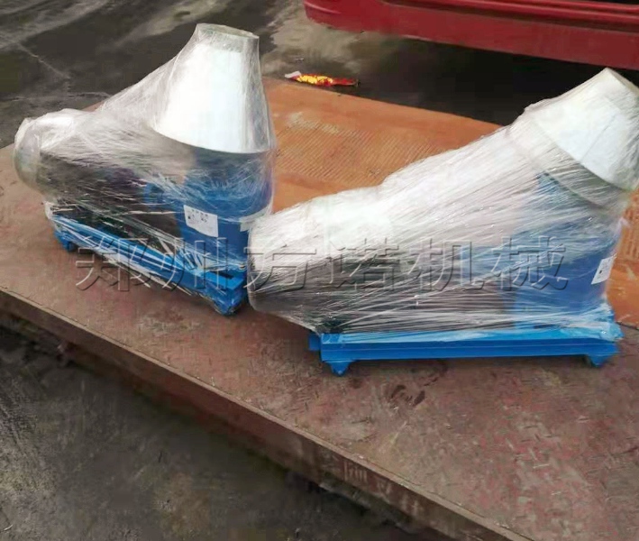 小型颗粒饲料机小型家用饲料造粒机小型养殖业颗粒机  秸秆颗粒机  生物质颗粒机