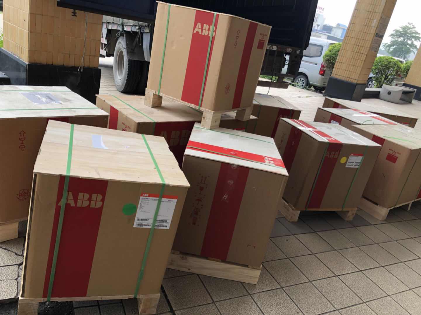 ABB框架E6H 4000 H LSI 3P FHR NST  建筑  购物  通讯网络