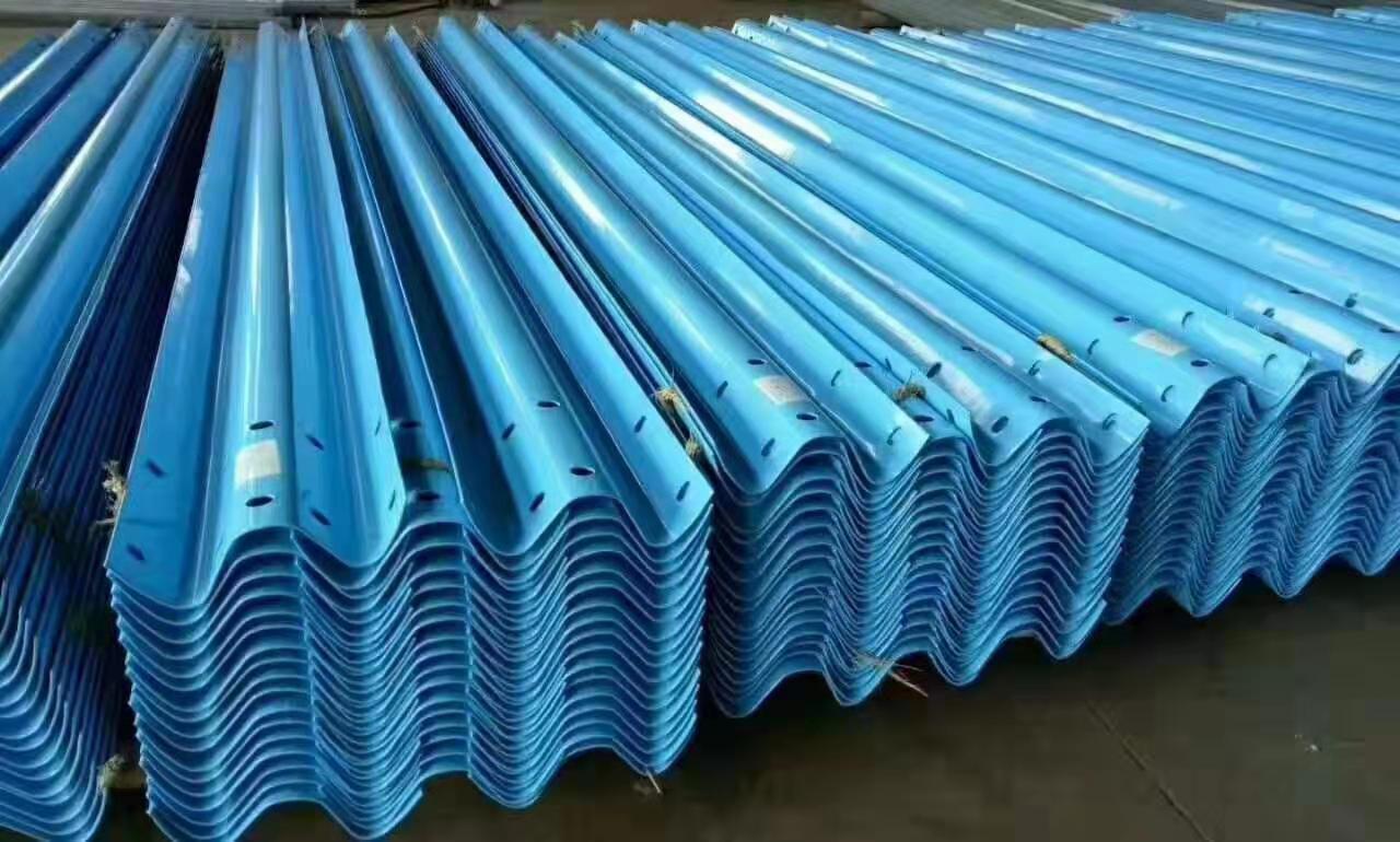 东阿SB级桥梁护栏专业品牌  波形梁护栏  公路护栏板