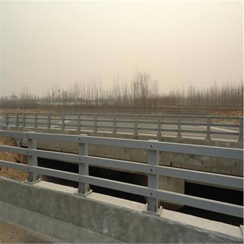 皋兰桥梁ss级防撞护栏报价方案  波形护栏  公路护栏板  护栏板防撞护栏