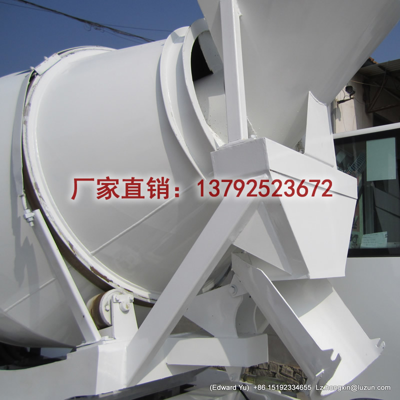 鲁樽4方芜湖自上料混凝土搅拌机热销新款  自动上料搅拌车  移动式搅拌机  小型混凝土搅拌车