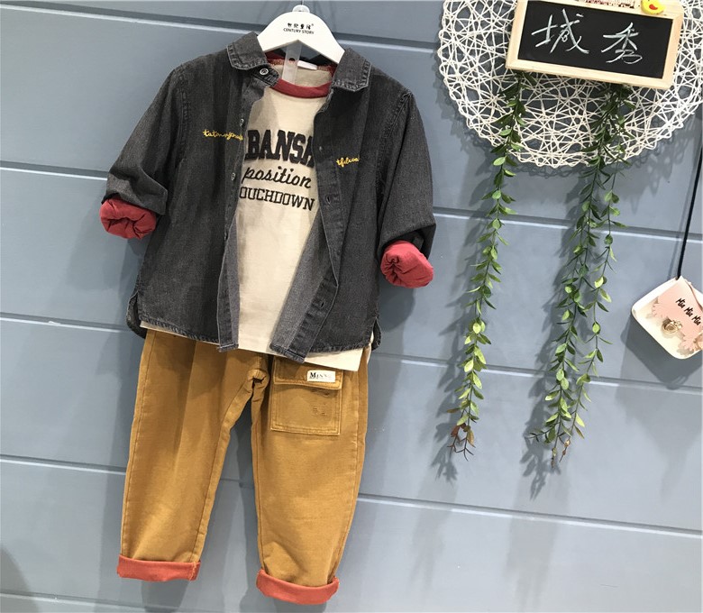 沙河大街城秀2019秋季品牌童装折扣尾货批发  童装批发  库存尾货  品牌折扣