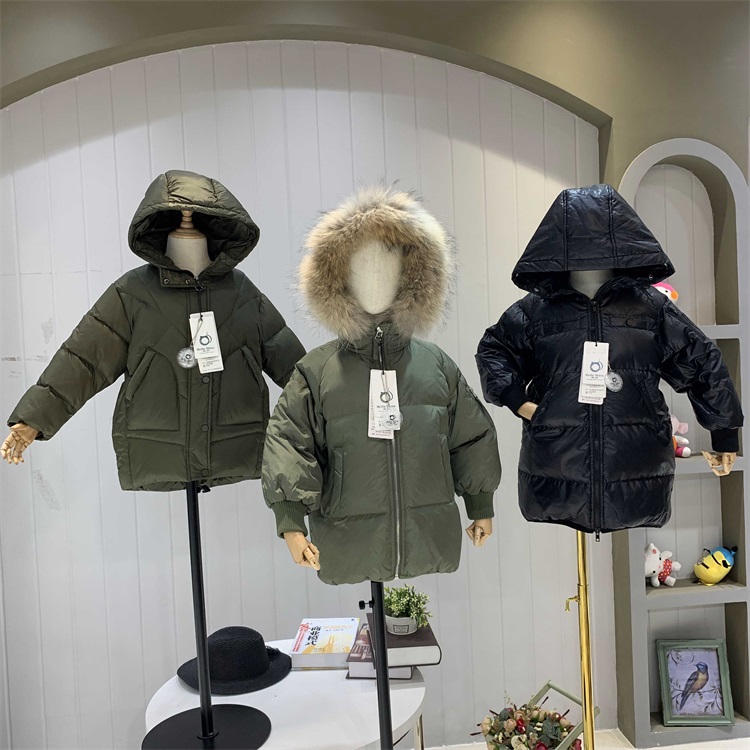 武汉你好光芒知名大牌童装儿童服装加盟  童装批发  童装尾货  品牌折扣