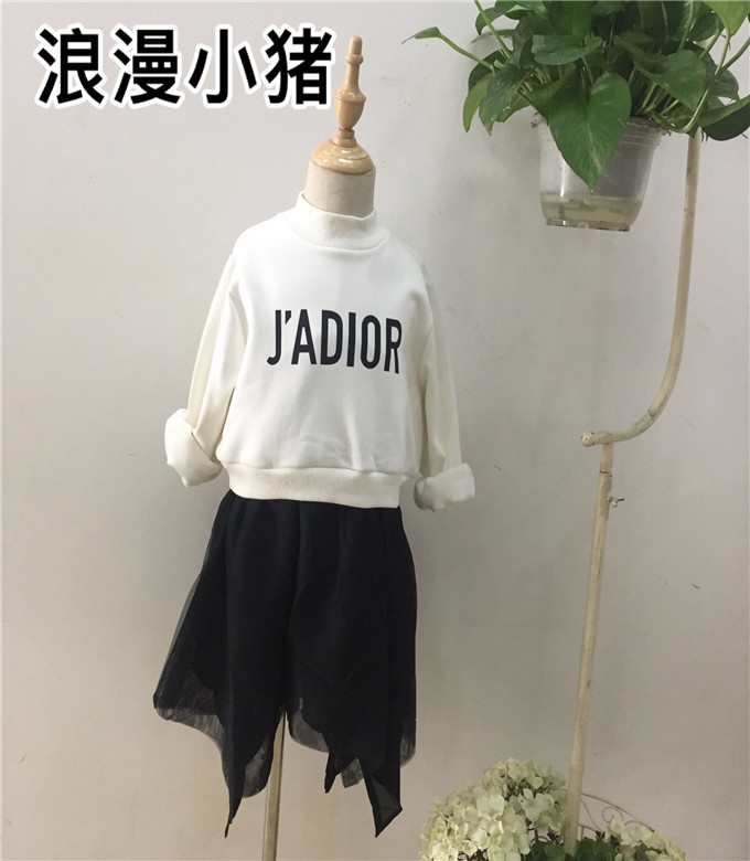 西安浪漫小猪一线品牌童装批发货源  库存尾货  品牌折扣
