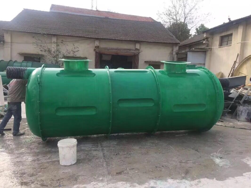 供应宜昌玻璃钢化粪池，各式玻璃钢产品  玻璃钢储罐