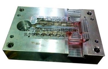 汽车配件模具-三德尔机械专业供应压铸模具