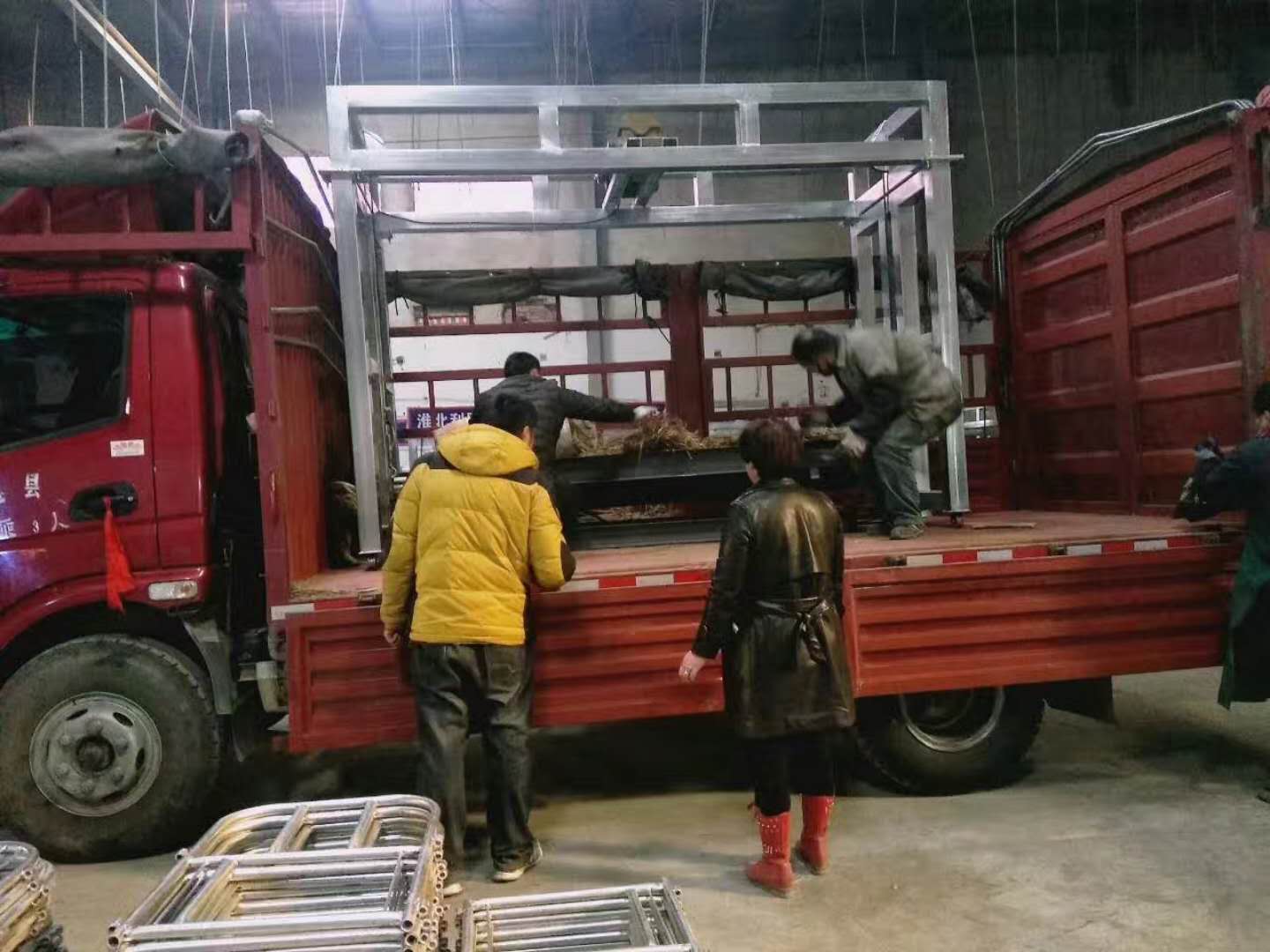 淮北划算的水泥食槽批售_置办水泥漏粪板设  置办水泥漏粪板设备