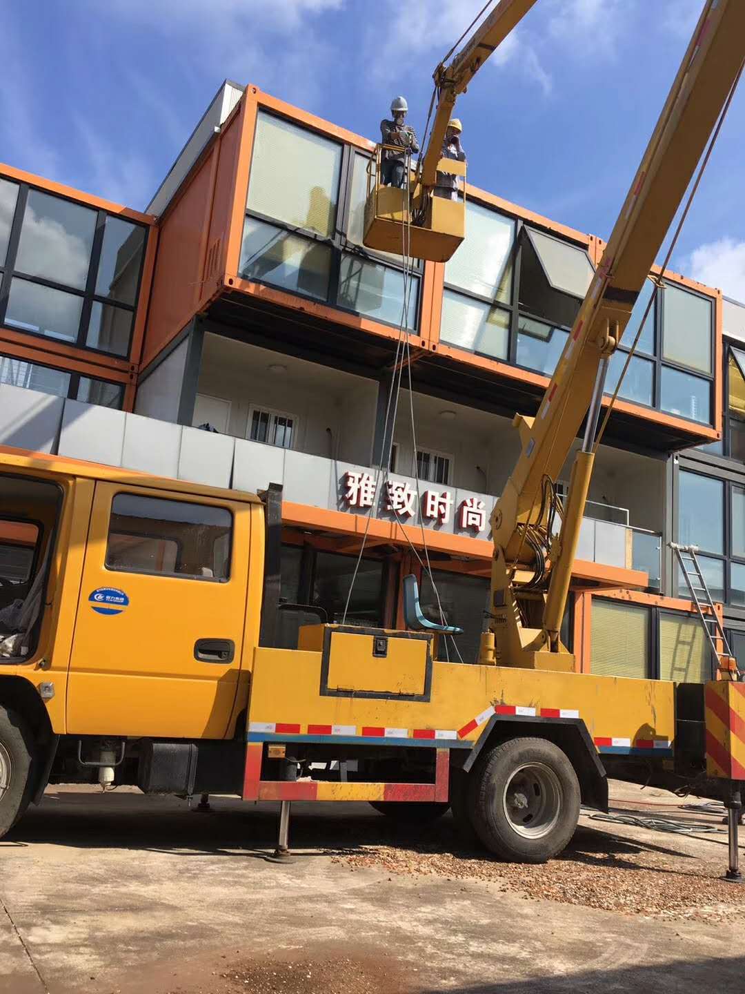 常熟路灯车出租 高空车出租出租价格  高空作业  修路灯  高空维修