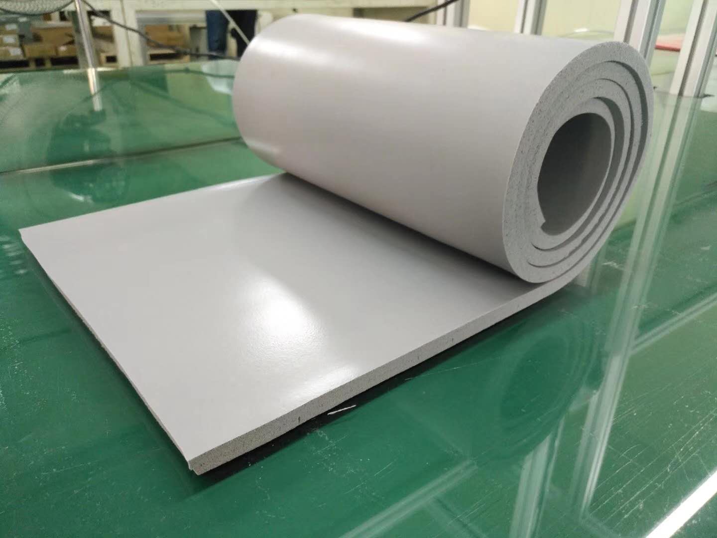 久耐机械提供液态发泡硅胶供料系统 台湾技术&nbsp;&nbsp;硅胶发泡机